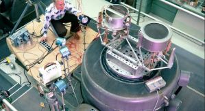 Laboratory electrodynamic shaker system performing vibration test