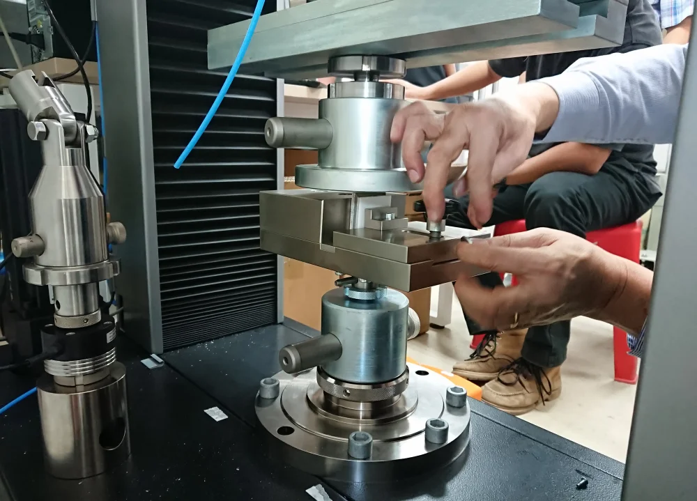 Vickers Hardness Test – Complete Guide