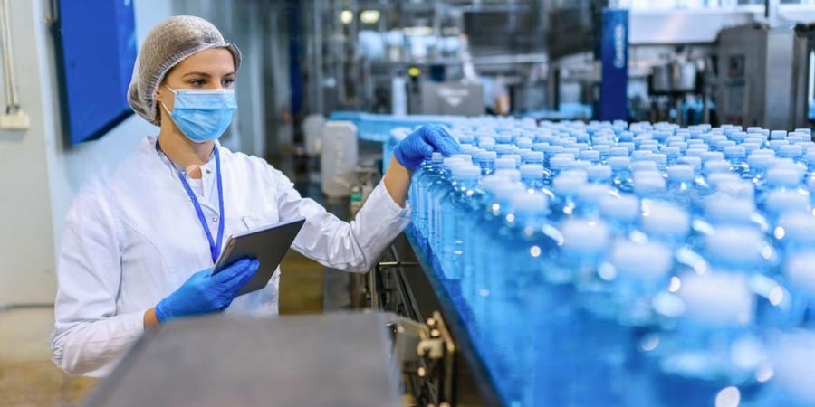 Plastic material testing in advanced manufacturing lab