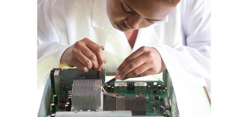 XRD diffractometer performing residual stress measurement on metal surface